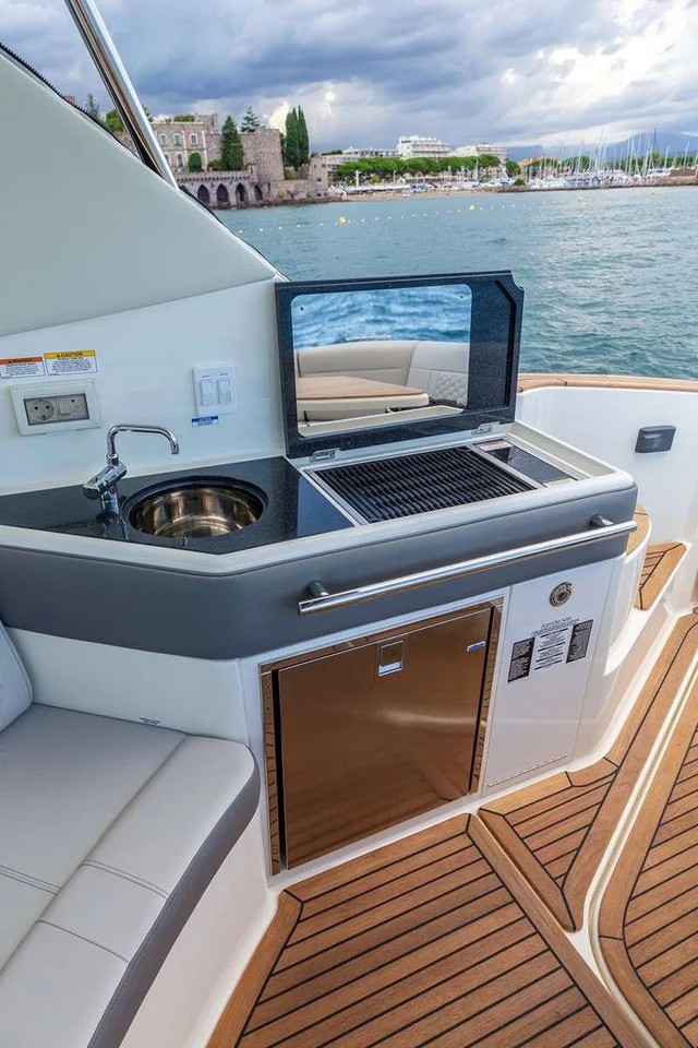 BoatPhoto.alt