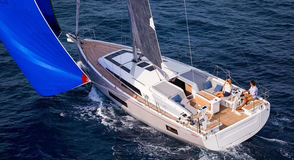 BoatPhoto.coverAlt