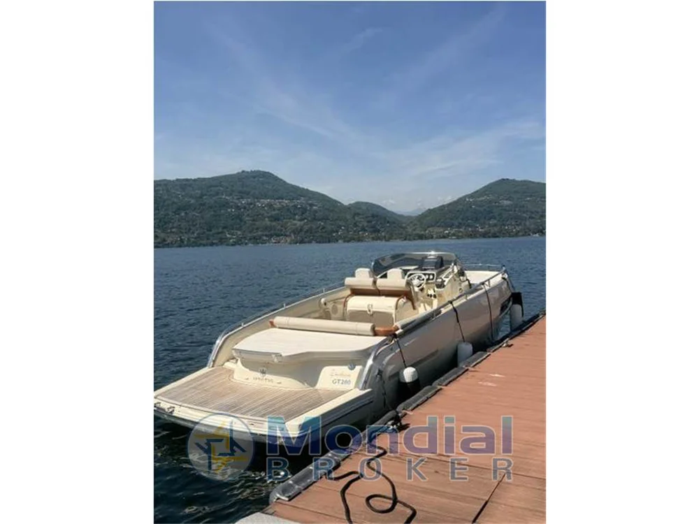 BoatPhoto.coverAlt