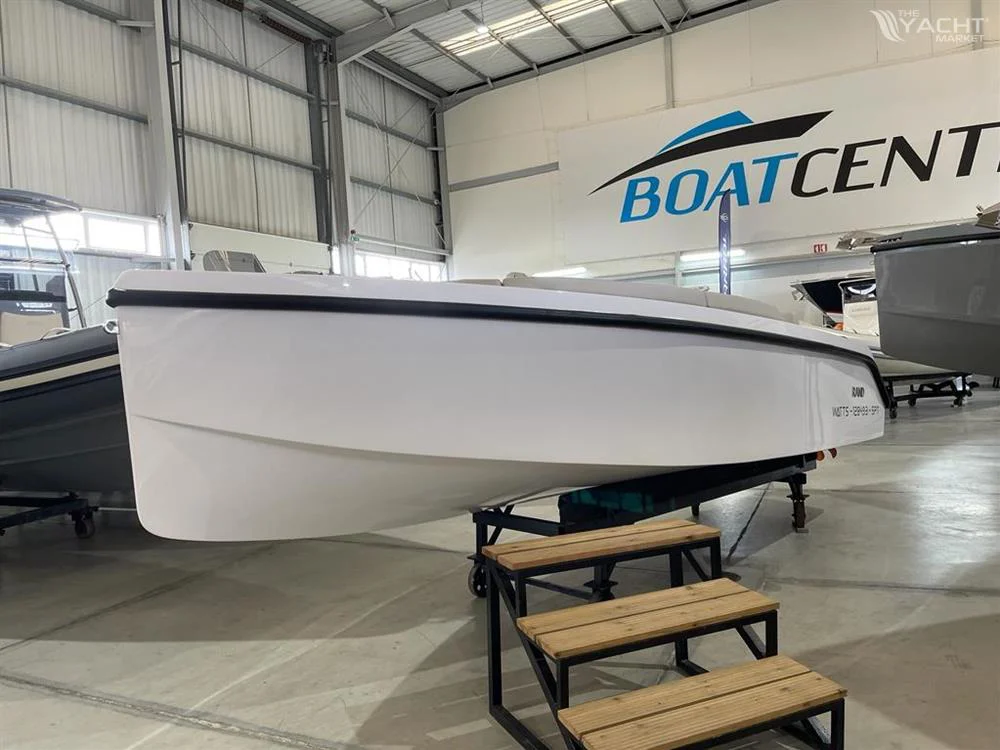 BoatPhoto.coverAlt