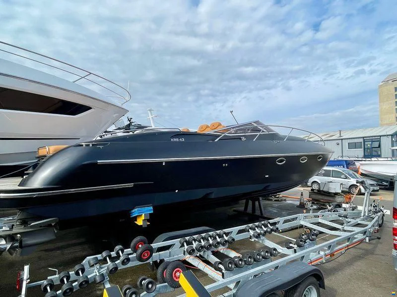2011 HUNTON XPS 43 for sale in Poole, United Kingdom, photo 4 of 5
