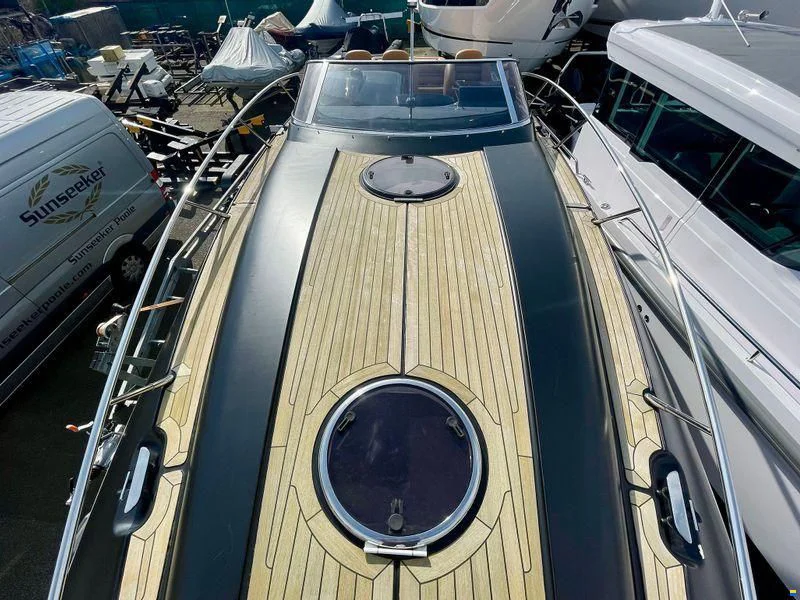 2011 HUNTON XPS 43 for sale in Poole, United Kingdom, photo 5 of 5