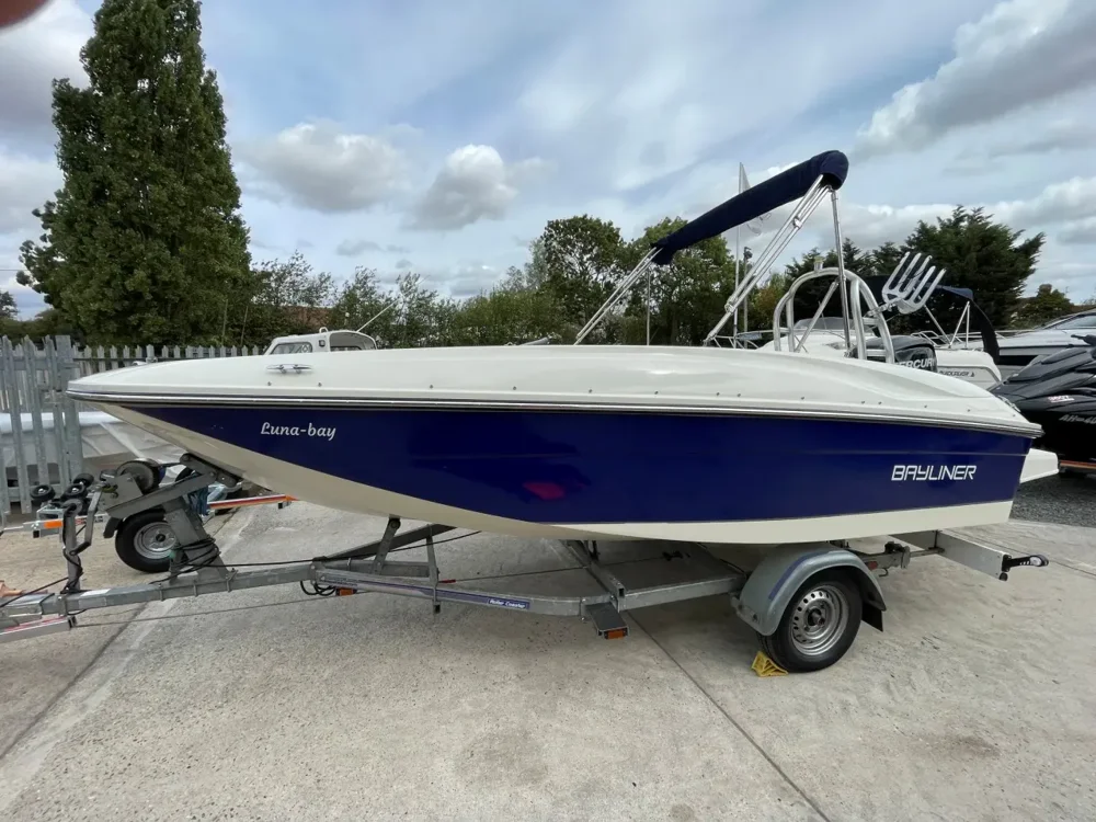 BoatPhoto.coverAlt