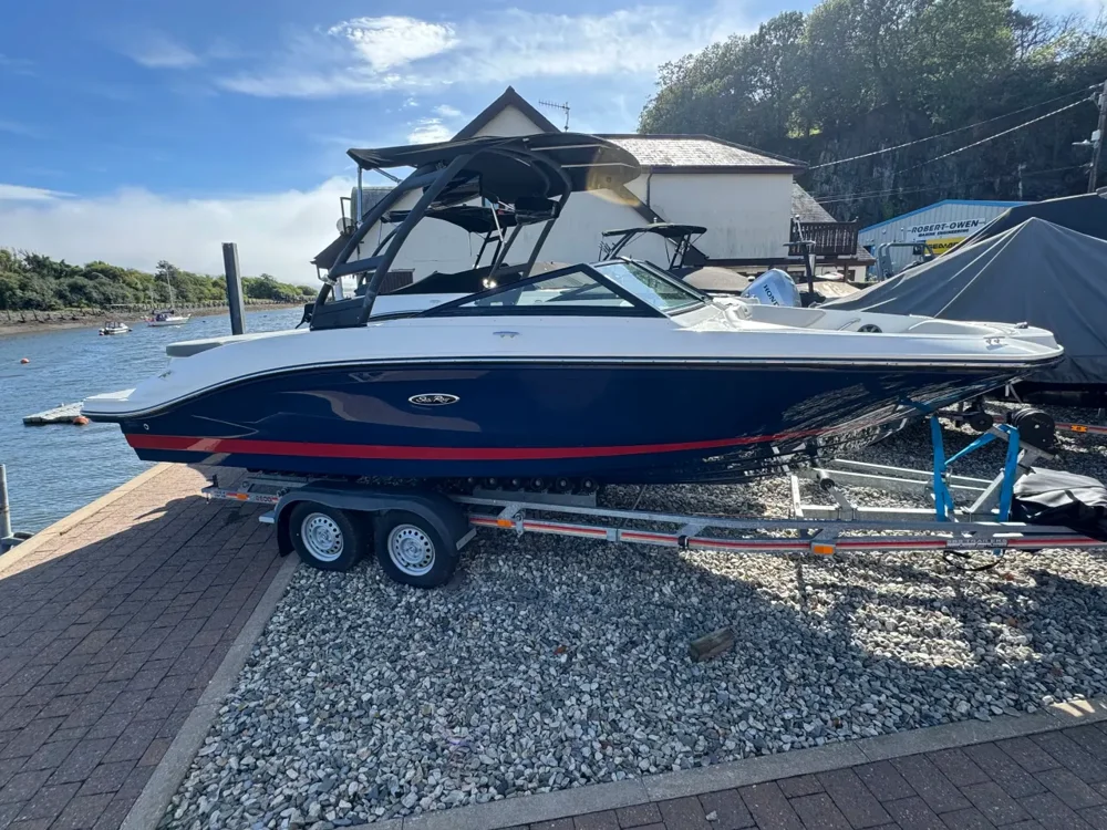 BoatPhoto.coverAlt