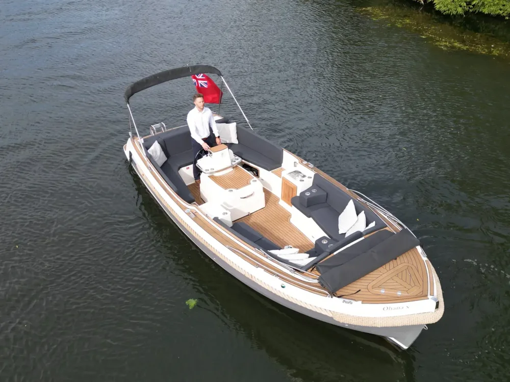 BoatPhoto.alt