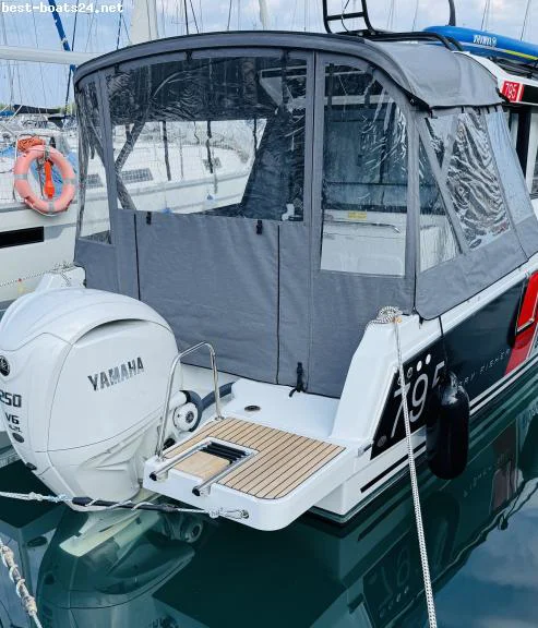 BoatPhoto.alt