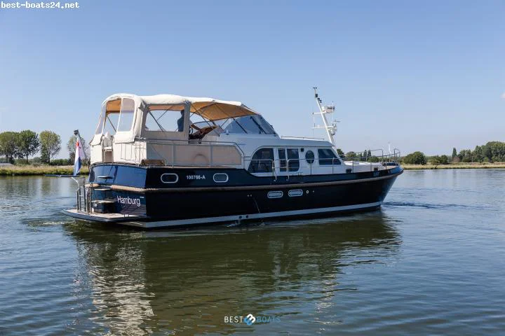 BoatPhoto.alt