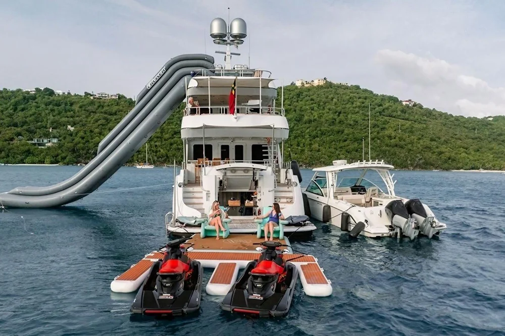 BoatPhoto.alt