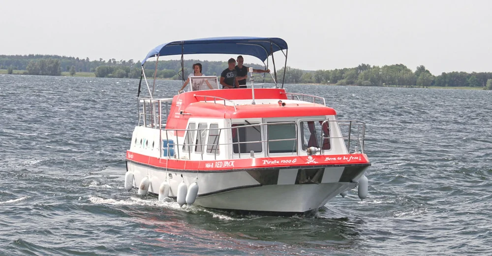 BoatPhoto.coverAlt