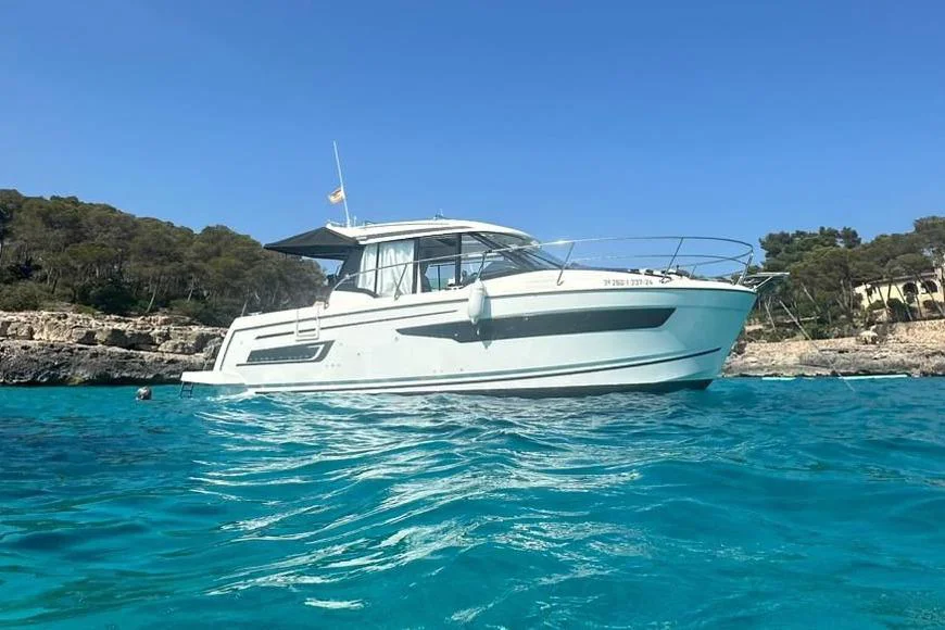 BoatPhoto.coverAlt