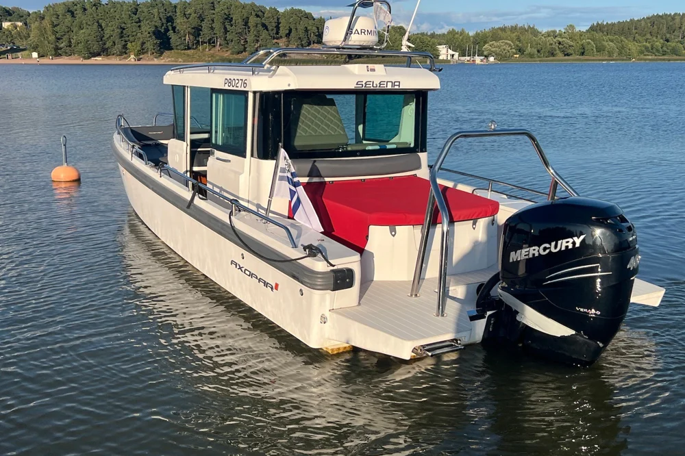 BoatPhoto.alt
