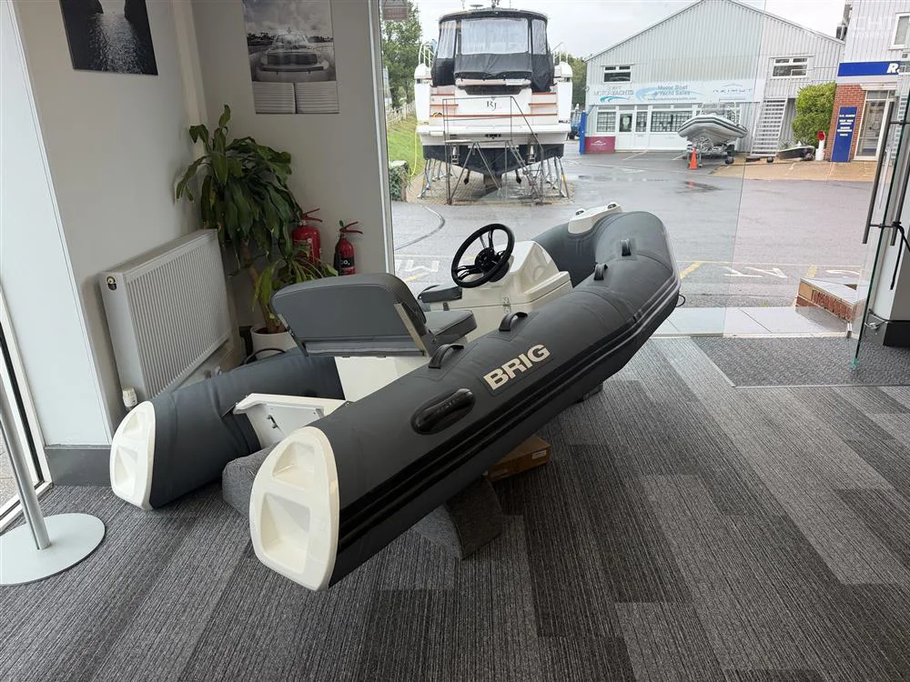 BoatPhoto.coverAlt