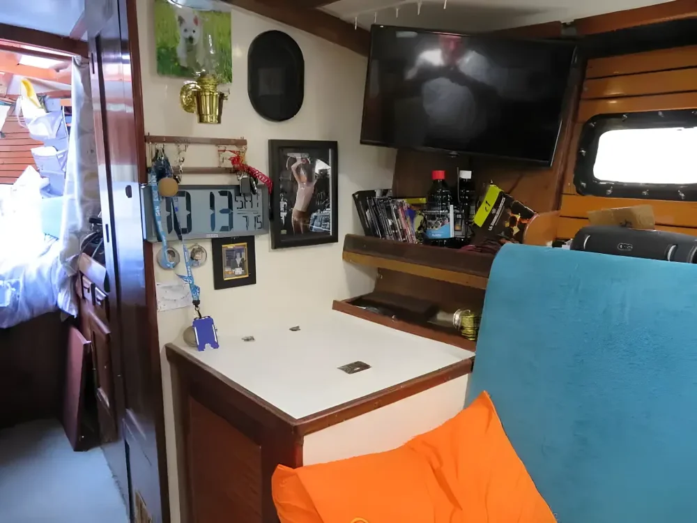 BoatPhoto.alt