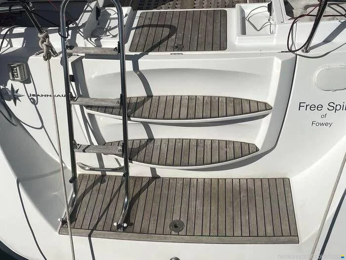 BoatPhoto.alt