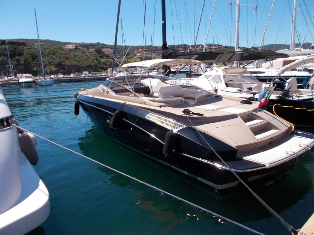 BoatPhoto.coverAlt