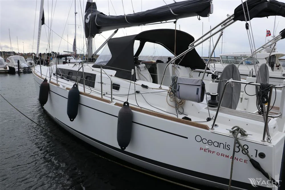 BoatPhoto.alt
