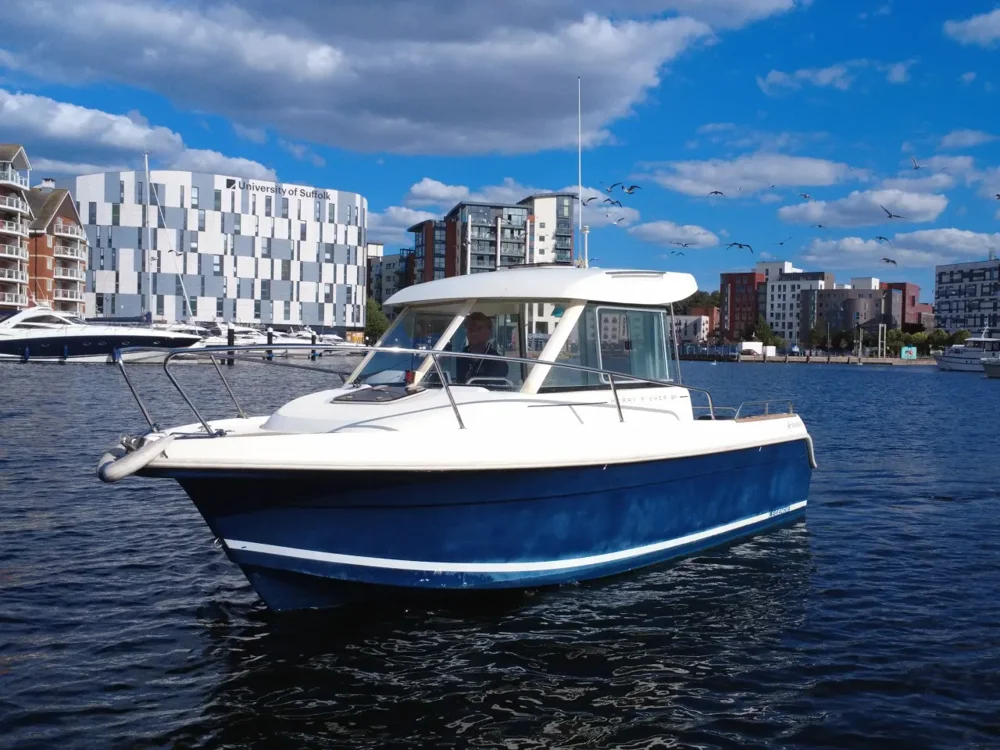 BoatPhoto.coverAlt