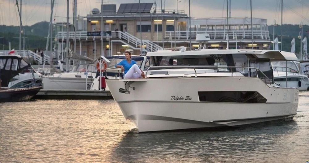 BoatPhoto.coverAlt