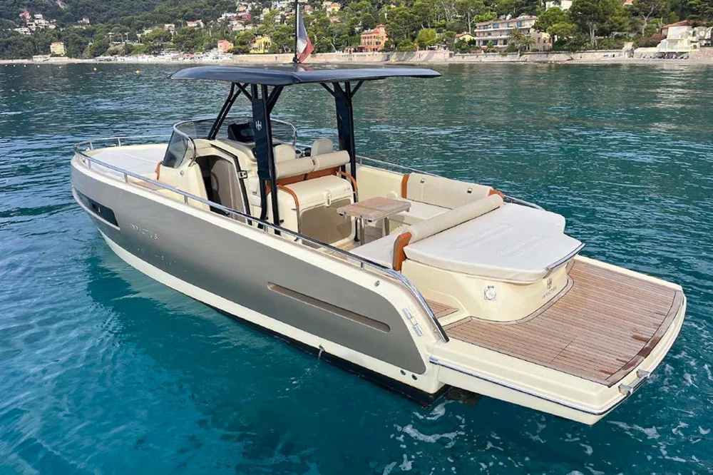 BoatPhoto.coverAlt