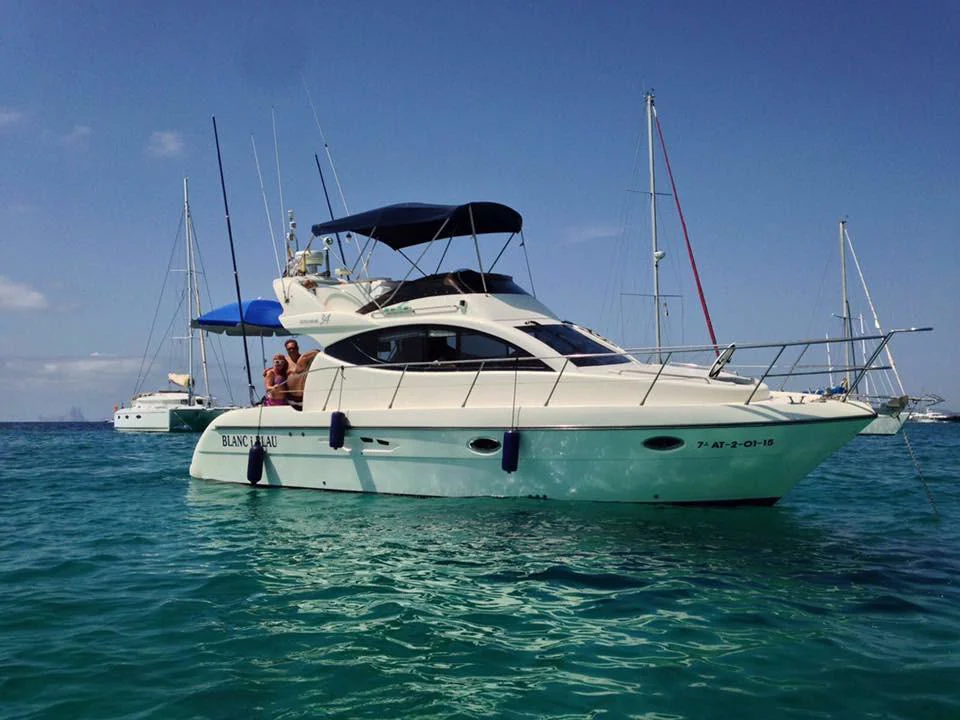 BoatPhoto.coverAlt