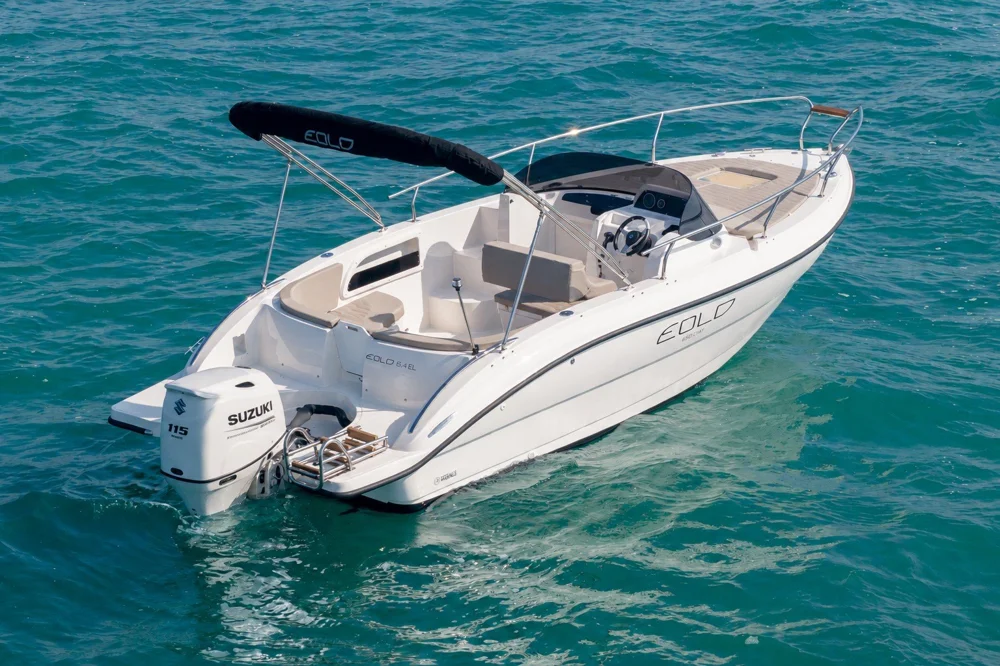 BoatPhoto.coverAlt
