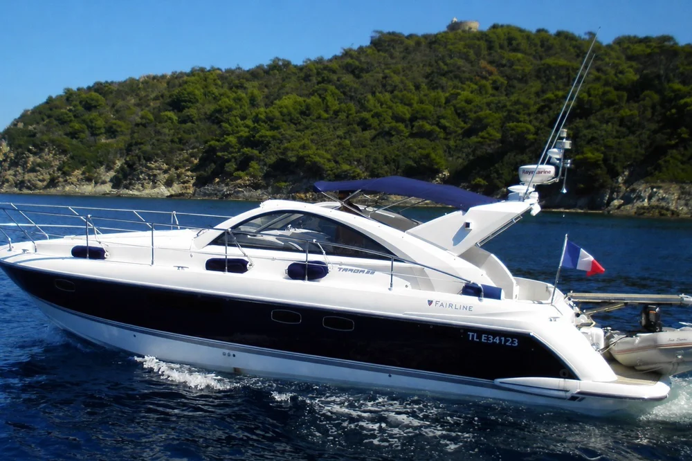BoatPhoto.coverAlt