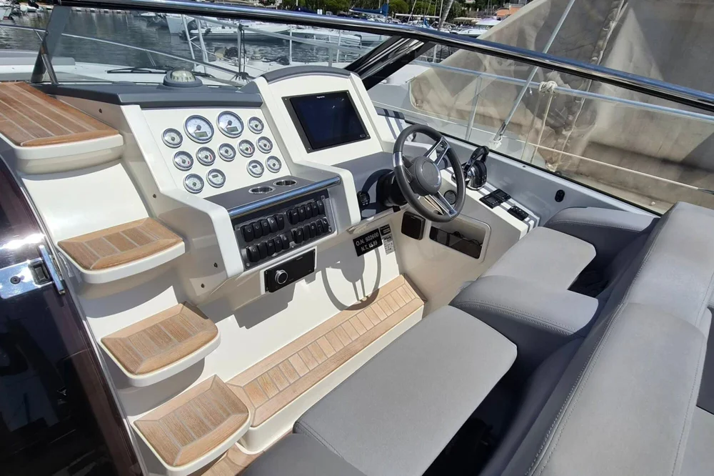 BoatPhoto.alt