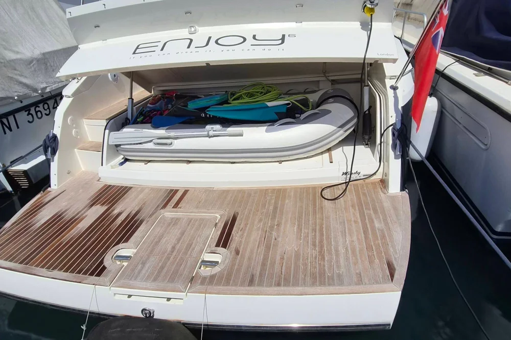 BoatPhoto.alt