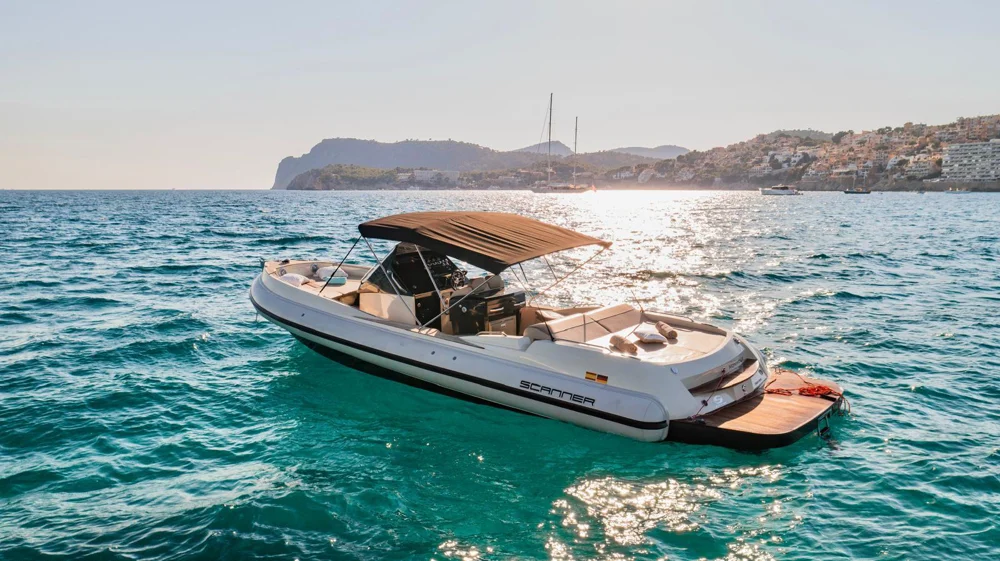 BoatPhoto.coverAlt
