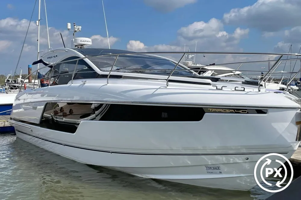 BoatPhoto.coverAlt