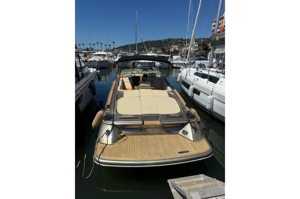 BoatPhoto.coverAlt