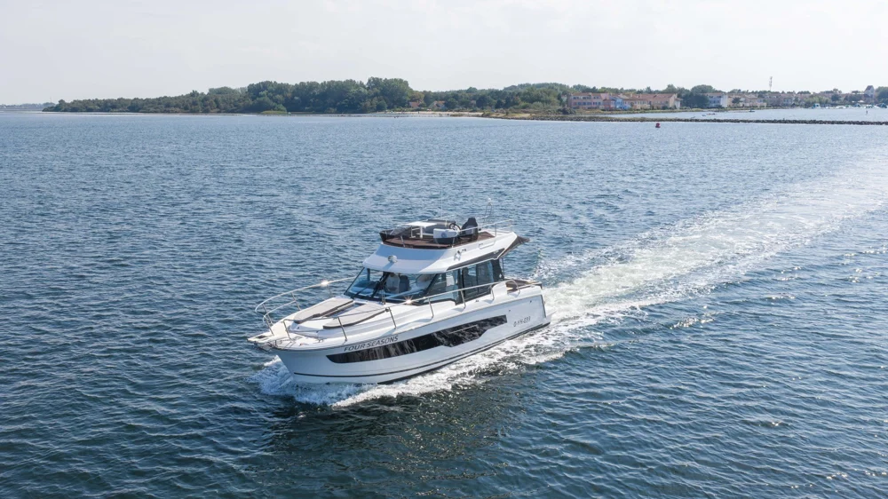 BoatPhoto.coverAlt
