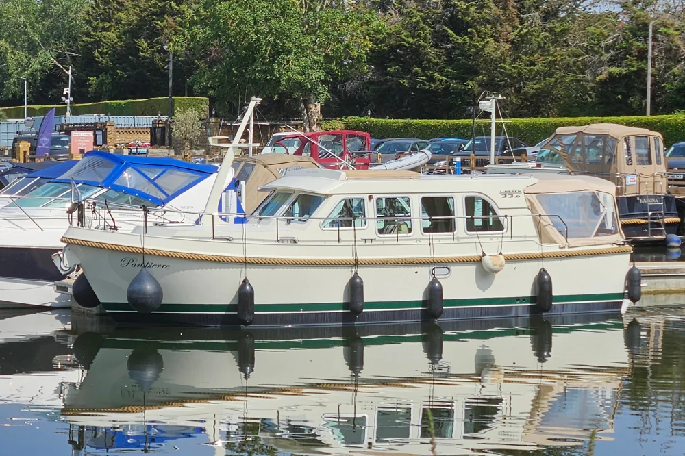 BoatPhoto.alt