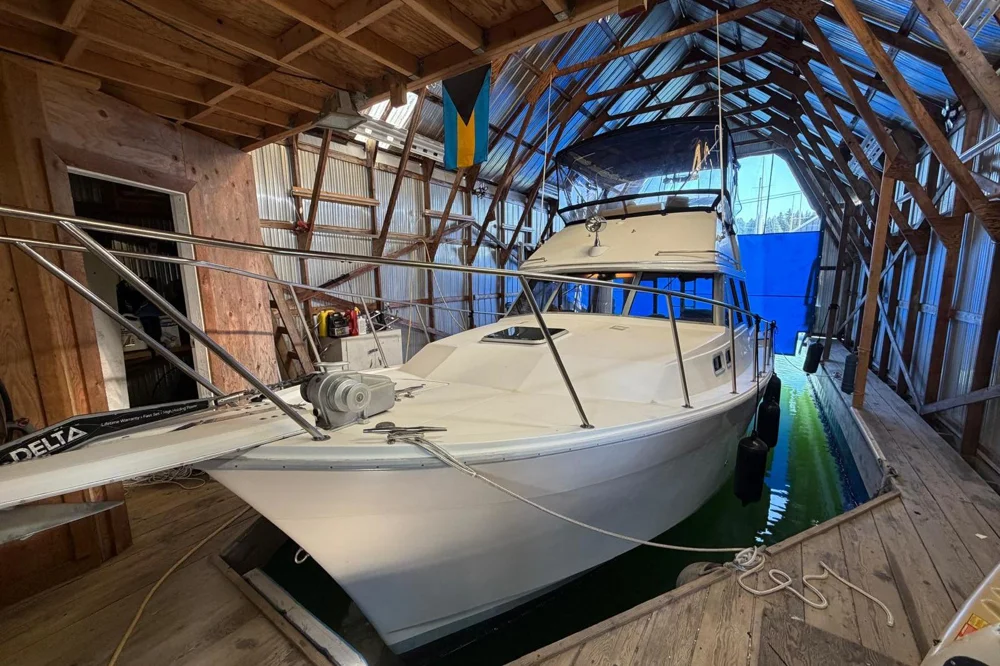 BoatPhoto.coverAlt