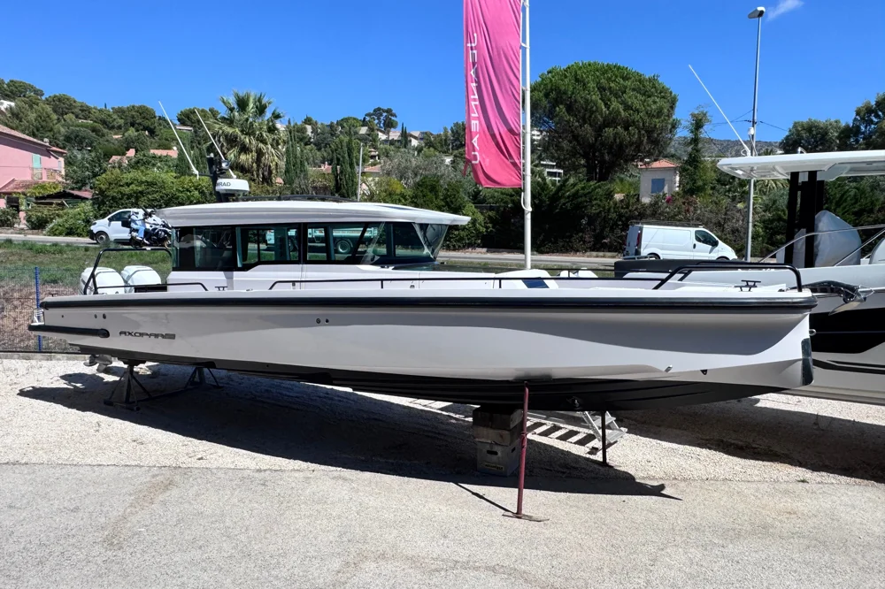 2022 Axopar brabus 37 XC Cross Cabin for sale in Mandelieu-la-Napoule, France, photo 2 of 5