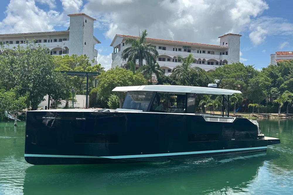 BoatPhoto.coverAlt