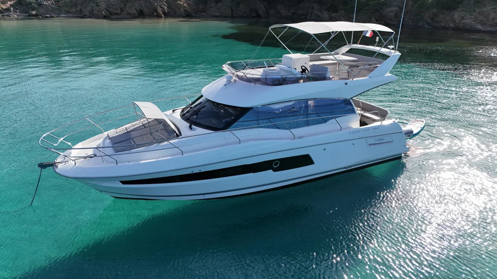 2022 PRESTIGE 460 for sale in Saint-Laurent-du-Var, France, photo 2 of 5