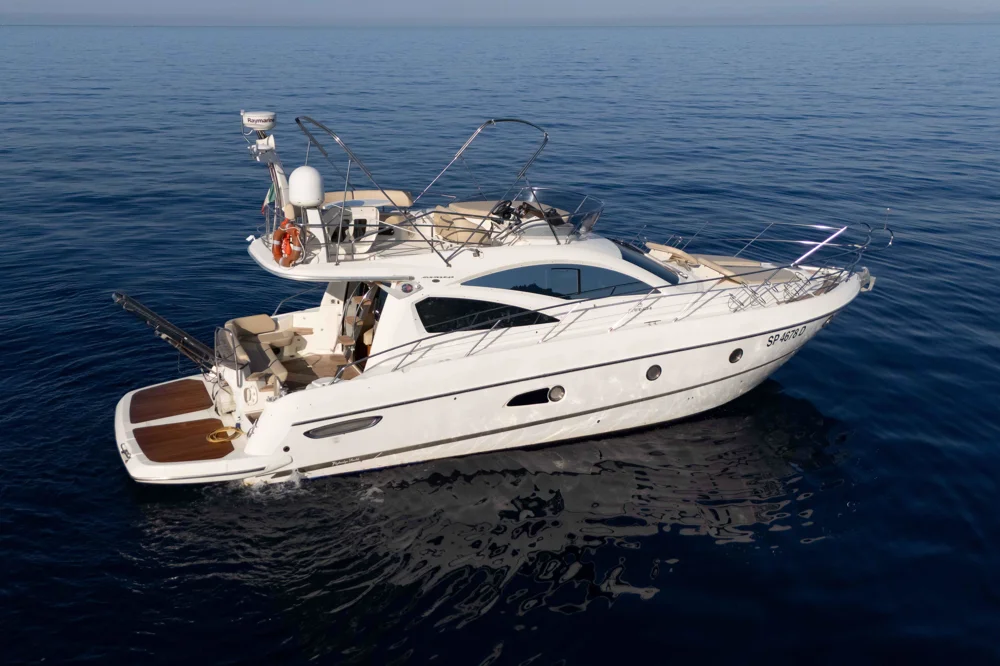 BoatPhoto.coverAlt