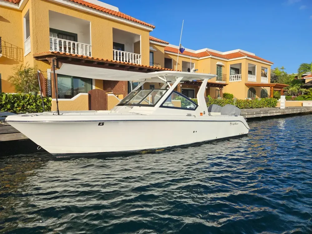 BoatPhoto.coverAlt