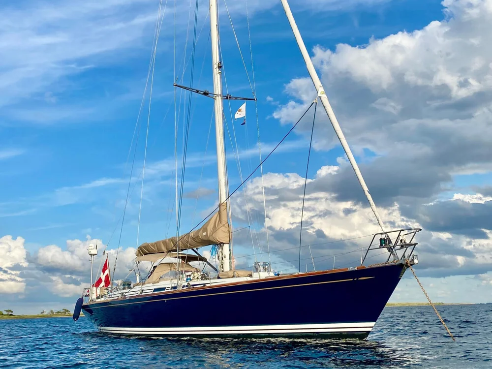 BoatPhoto.coverAlt