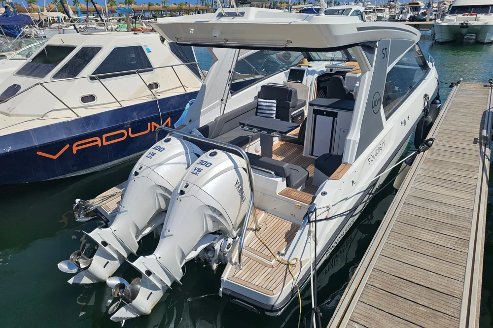 BoatPhoto.alt