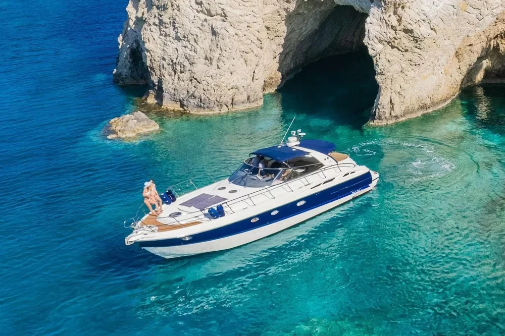 BoatPhoto.coverAlt