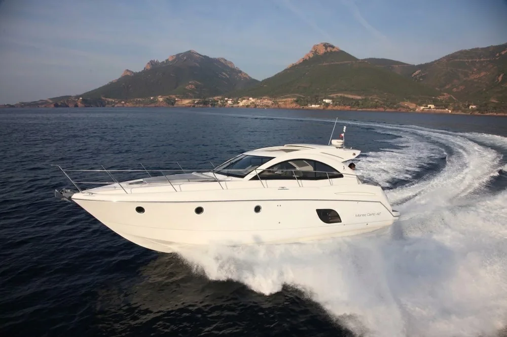 BoatPhoto.coverAlt