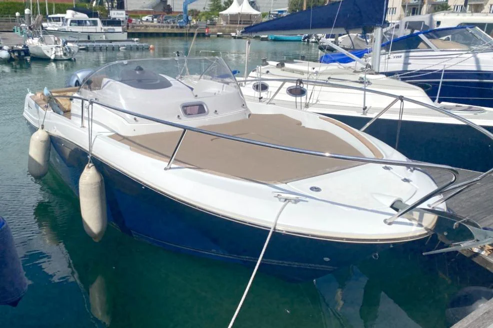 BoatPhoto.coverAlt