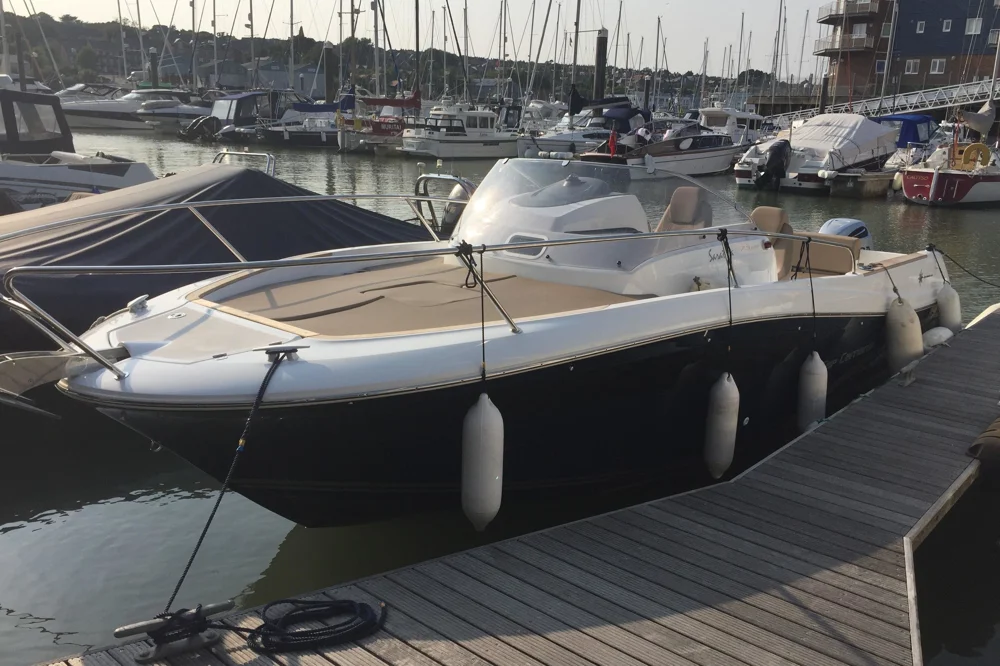 BoatPhoto.alt