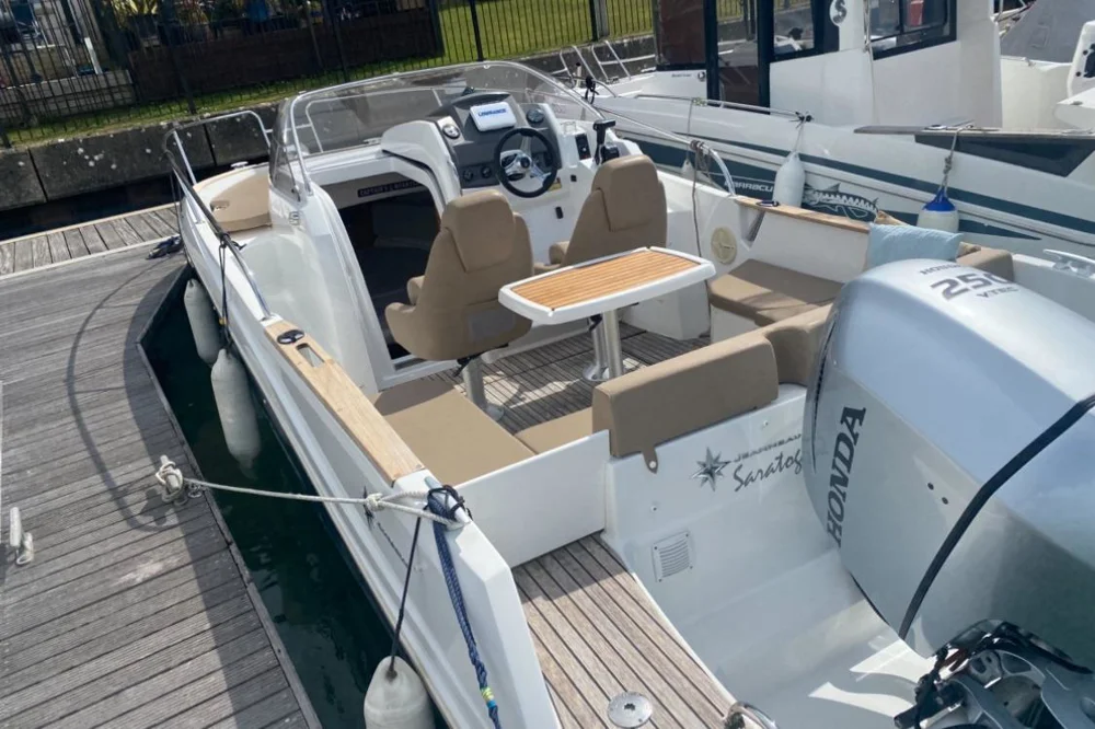 BoatPhoto.alt