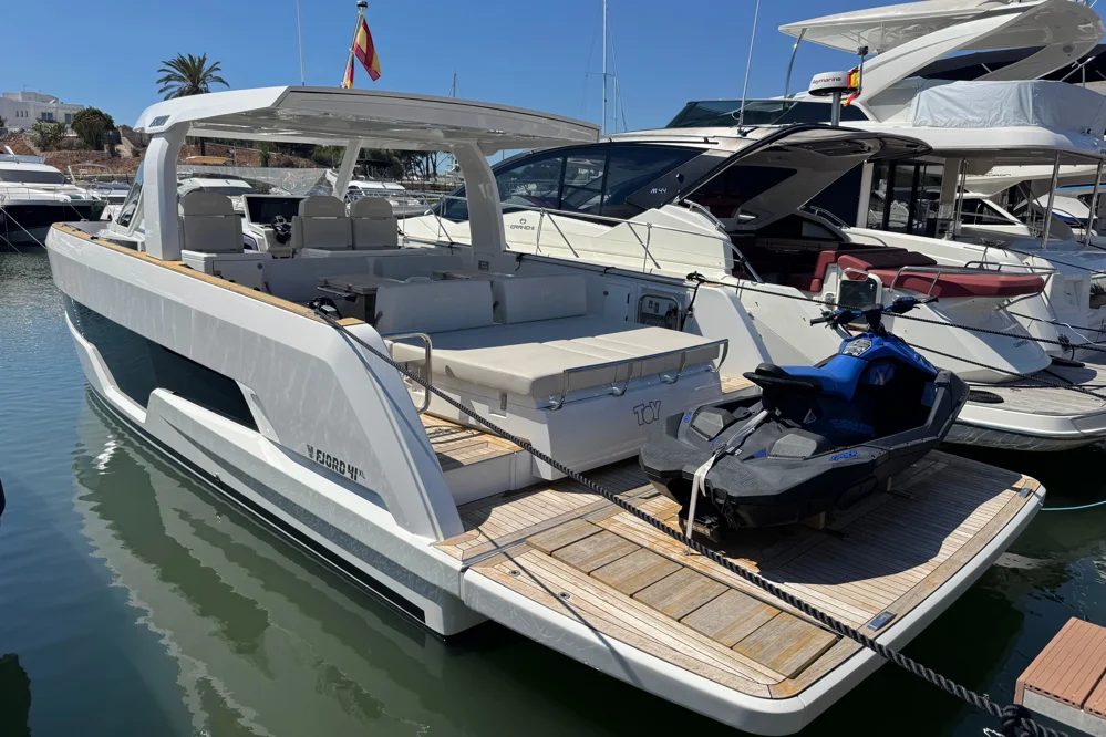BoatPhoto.coverAlt