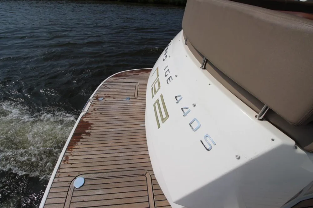BoatPhoto.alt