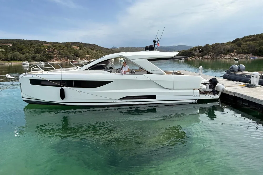 BoatPhoto.coverAlt