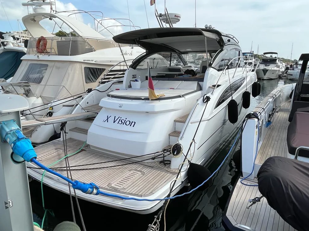 BoatPhoto.coverAlt